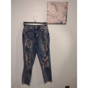 Nasty Gal Size 6 Distroyed Mom Jeans